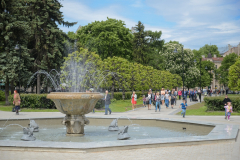 Apmeklētājiem pieejams pilnībā atjaunotais Grīziņkalna parks un Ziedoņdārzs