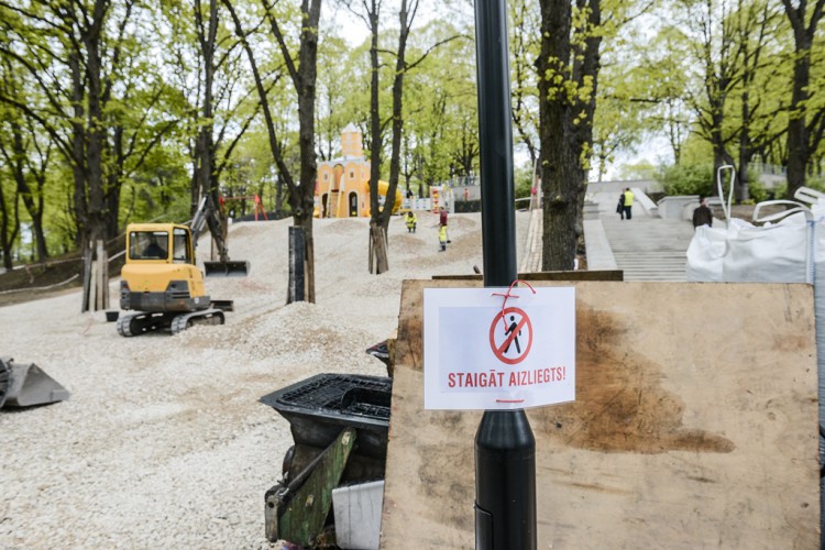 Rīgas domes priekšsēdētājs pārbaudīs rekonstrukcijas darbu gaitu Grīziņkalna parkā un Ziedoņdārzā