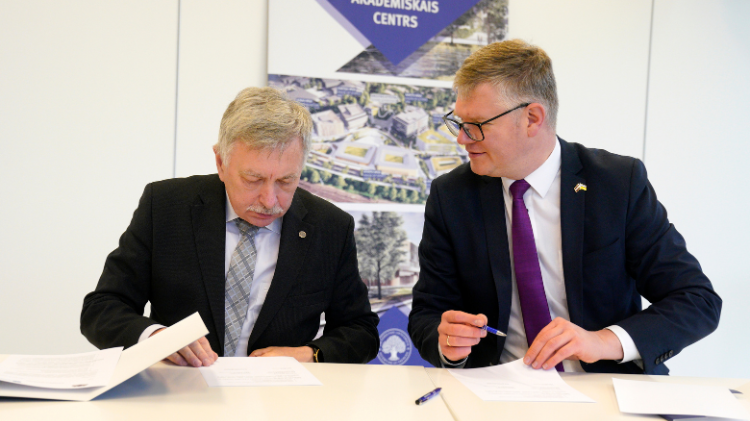 Rīgas dome un Latvijas Universitāte paraksta sadarbības memorandu zinātnes mijiedarbībai ar pilsētu