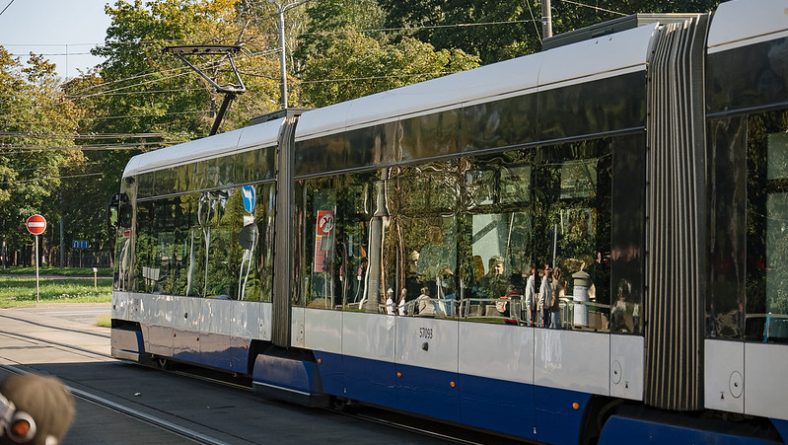 Noslēdzies pirmais posms Rīgas sabiedriskā transporta maršrutu tīkla reformas pētījumā – definēts teorētiskais ietvars un analizēta starptautiskā labā prakse