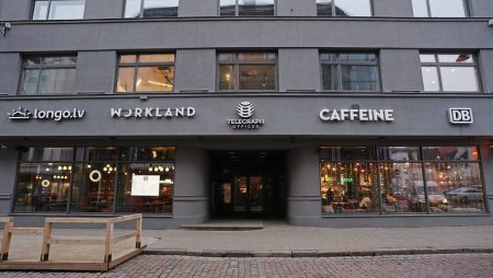 Rīgas pašvaldība atgādina – 2028. gadā beigsies pārejas periods prasībām reklāmas izvietošanai uz ēku fasādēm kultūrvēsturiski nozīmīgās teritorijās