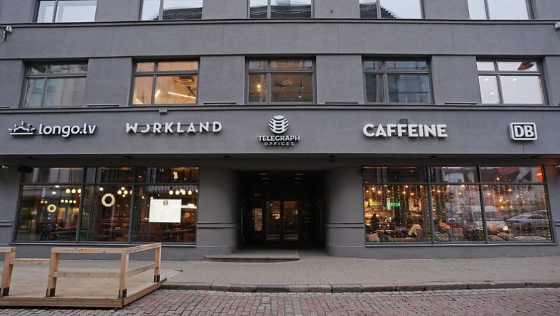 Rīgas pašvaldība atgādina – 2028. gadā beigsies pārejas periods prasībām reklāmas izvietošanai uz ēku fasādēm kultūrvēsturiski nozīmīgās teritorijās