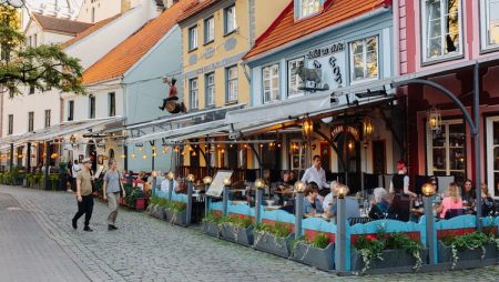 Sāksies pieteikšanās pirmā stāva atbalsta programmai Rīgas vēsturiskajā centrā un tā aizsardzības zonā