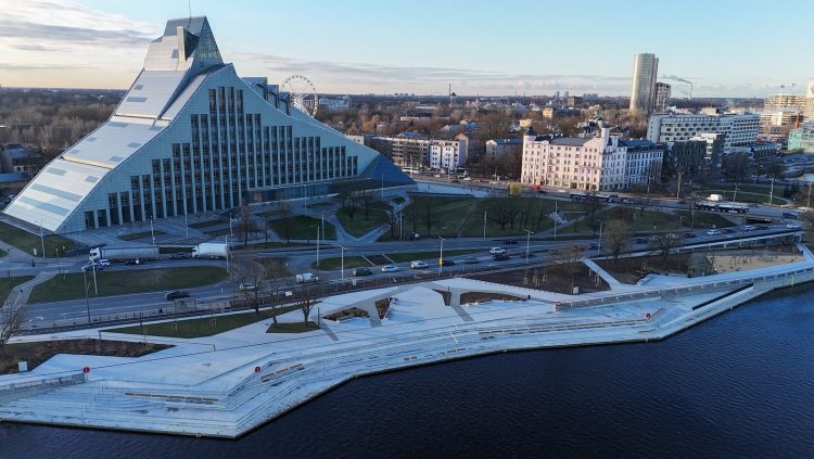 Svinīgi atklās atjaunoto Mūkusalas ielas krasta promenādi