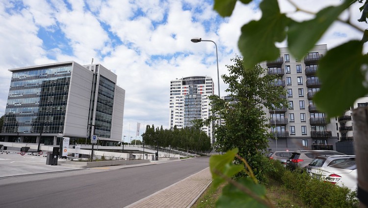 Rīgas dome palielina kompensācijas apmēru par ieguldījumiem publiskās infrastruktūras attīstībā