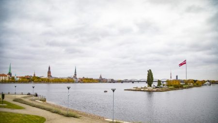 Konkursā par AB dambja publiskās ārtelpas attīstību iesniegti 7 metu piedāvājumi